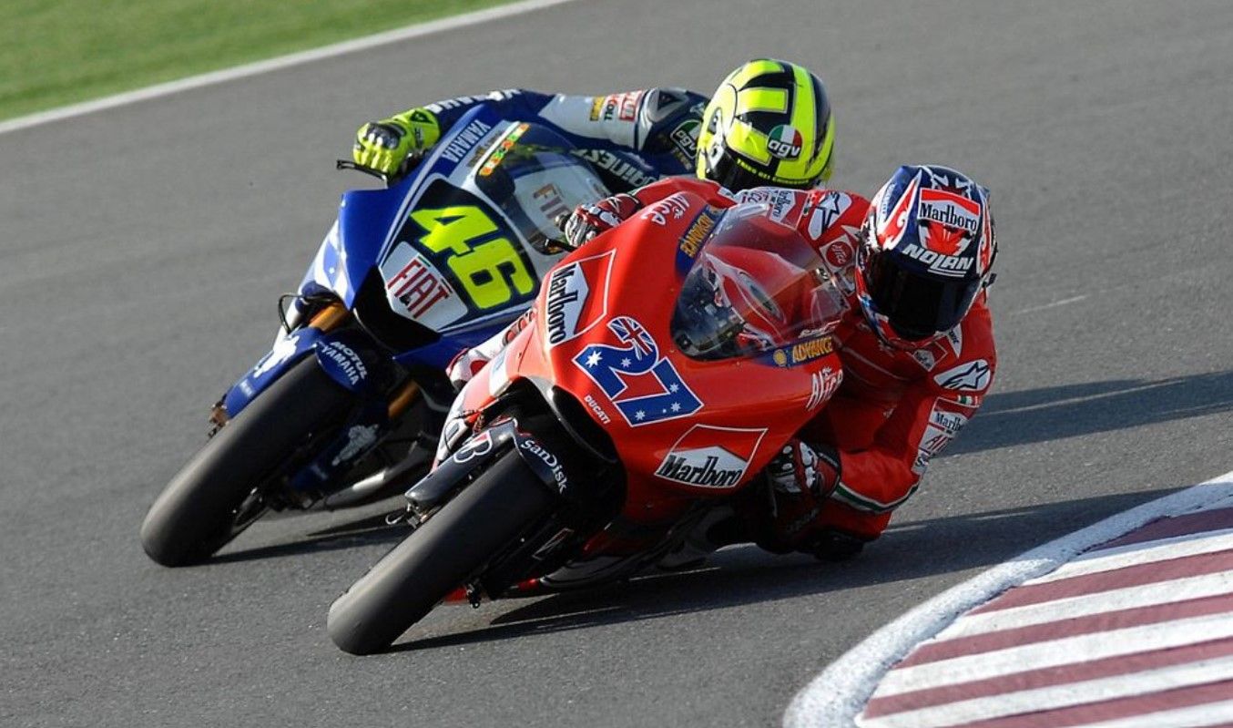 Casey Stoner vs Valentino Rossi MotoGP 2007.