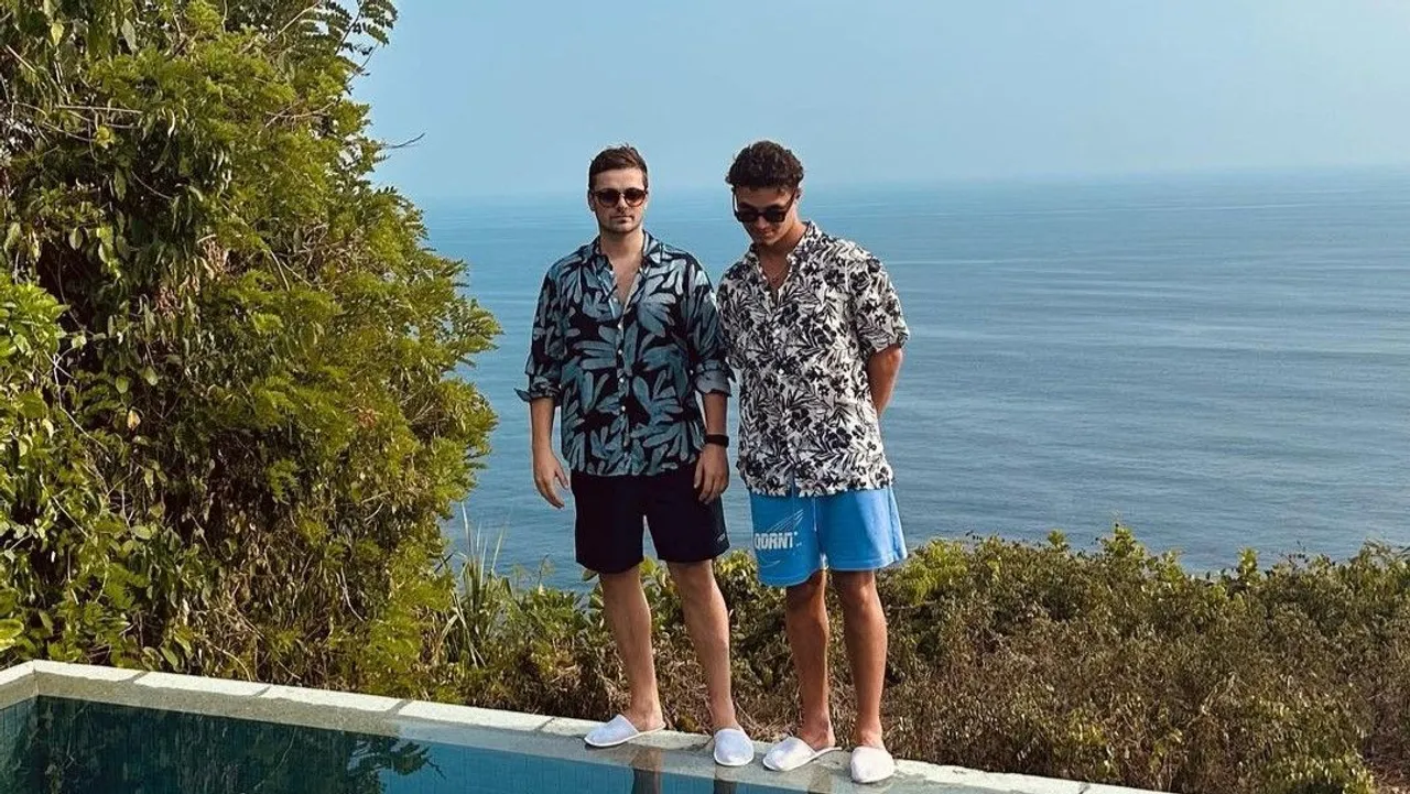 Martin Garrix Pamer Foto sama Lando Norris di Bali