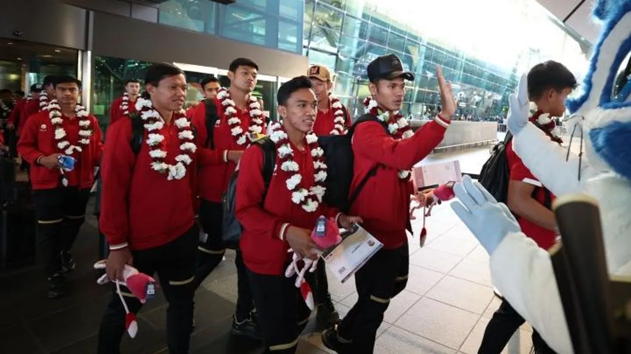 Gaya Pakaian Timnas Disindir, ini Bedanya dengan Jepang dan Vietnam