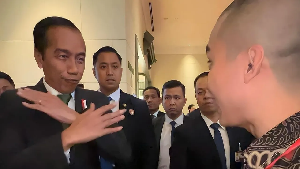 Cellos Botak Ajak Jokowi Lakukan Selebrasi Siuu Ala Ronaldo (Sumber: Instagram @celloszxz)