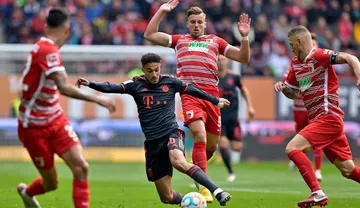 Link Live Streaming Augsburg vs Bayern Munchen Pukul 21.30 WIB