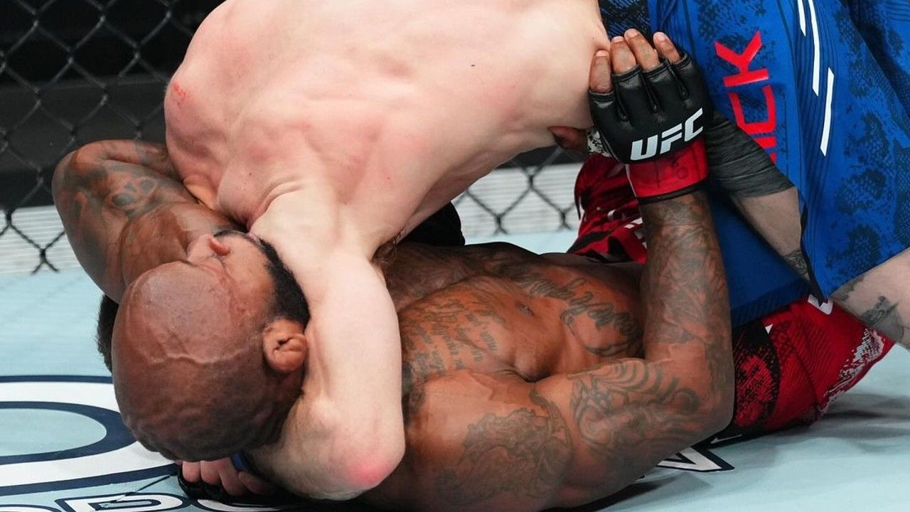 Teknik kuncian dalam MMA (Sumber: Instagram @ufc)