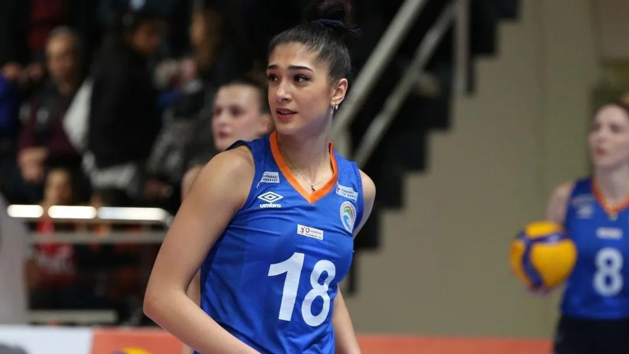 Yasemin Guveli, Pevoli Tercantik di Liga Voli Turki Sultanlar Ligi