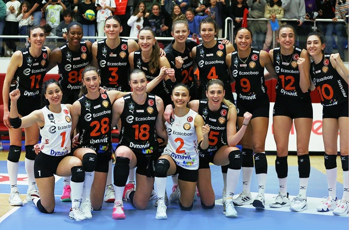 Eczacibasi meraih kemenangan 3-0 atas Muratpasa di Sultanlar Ligi, Minggu (25/2/2024) malam WIB/foto: IG Eczacibasi.