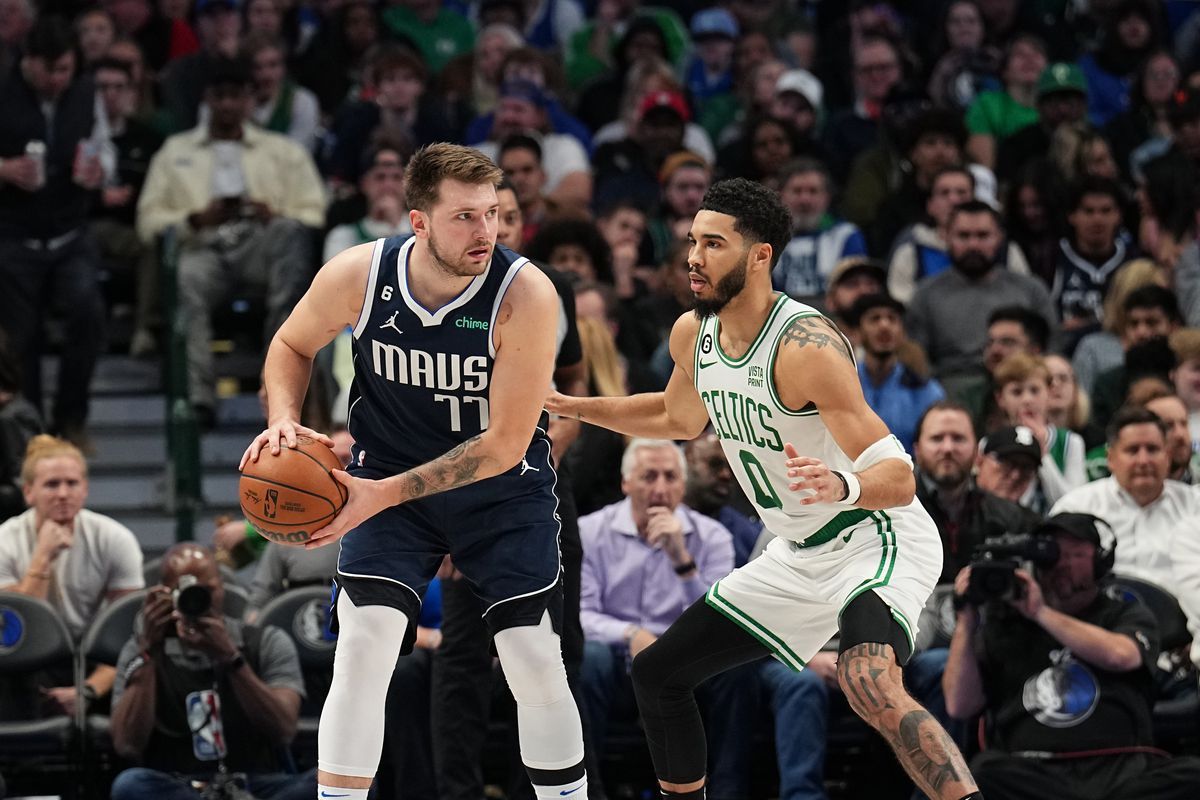 Berikut adalah link live streaming Final NBA 2024 Game 5 antara Boston Celtics vs Dallas Mavericks yang digelar Senin (17/6/2024) pukul 07.30 WIB.