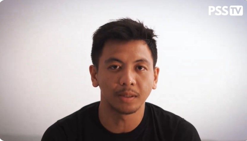 Wahyudi Hamisi meminta maaf atas aksinya menendang kepala pemain Persebaya Surabaya, Bruno Moreira.