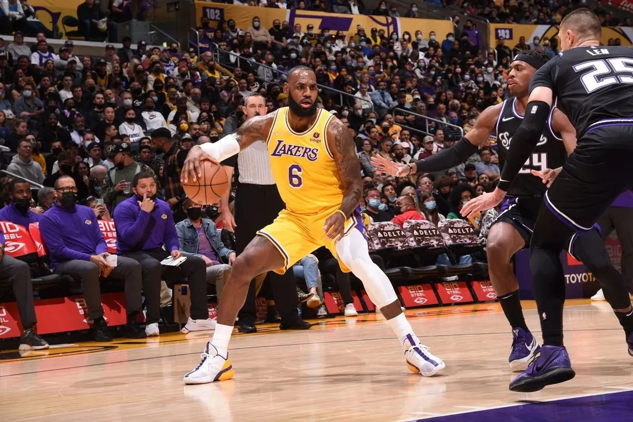 Link Live Streaming NBA: Lakers vs Kings Pukul 10.30 WIB