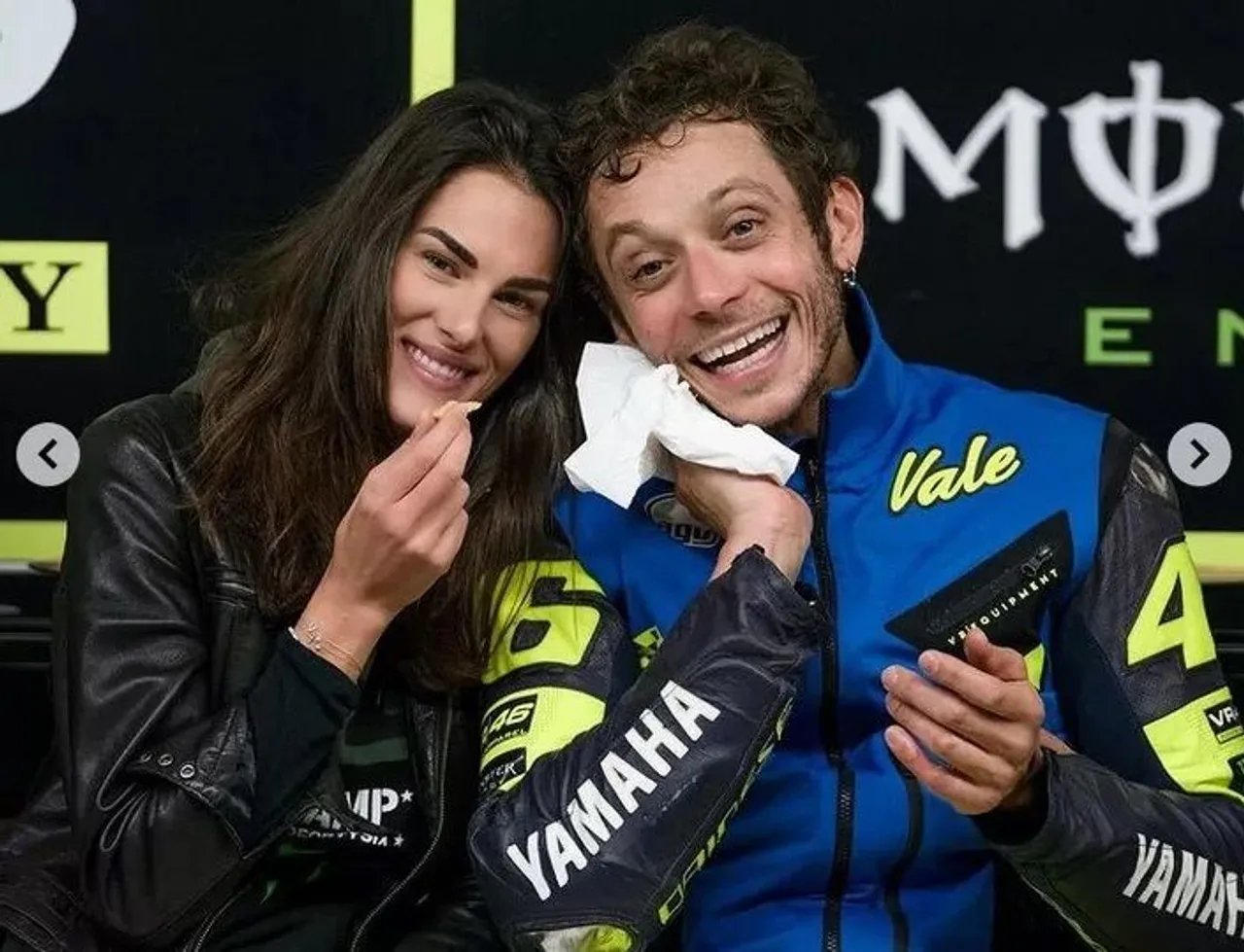 Valentino Rossi 'Wik-wik' di Paddock MotoGP