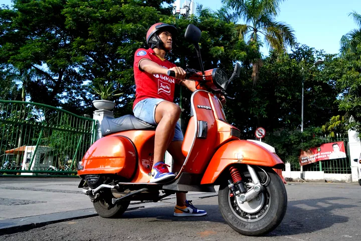 Ahmad Bustomi semasa masih membela Persija Jakarta (persija.id)