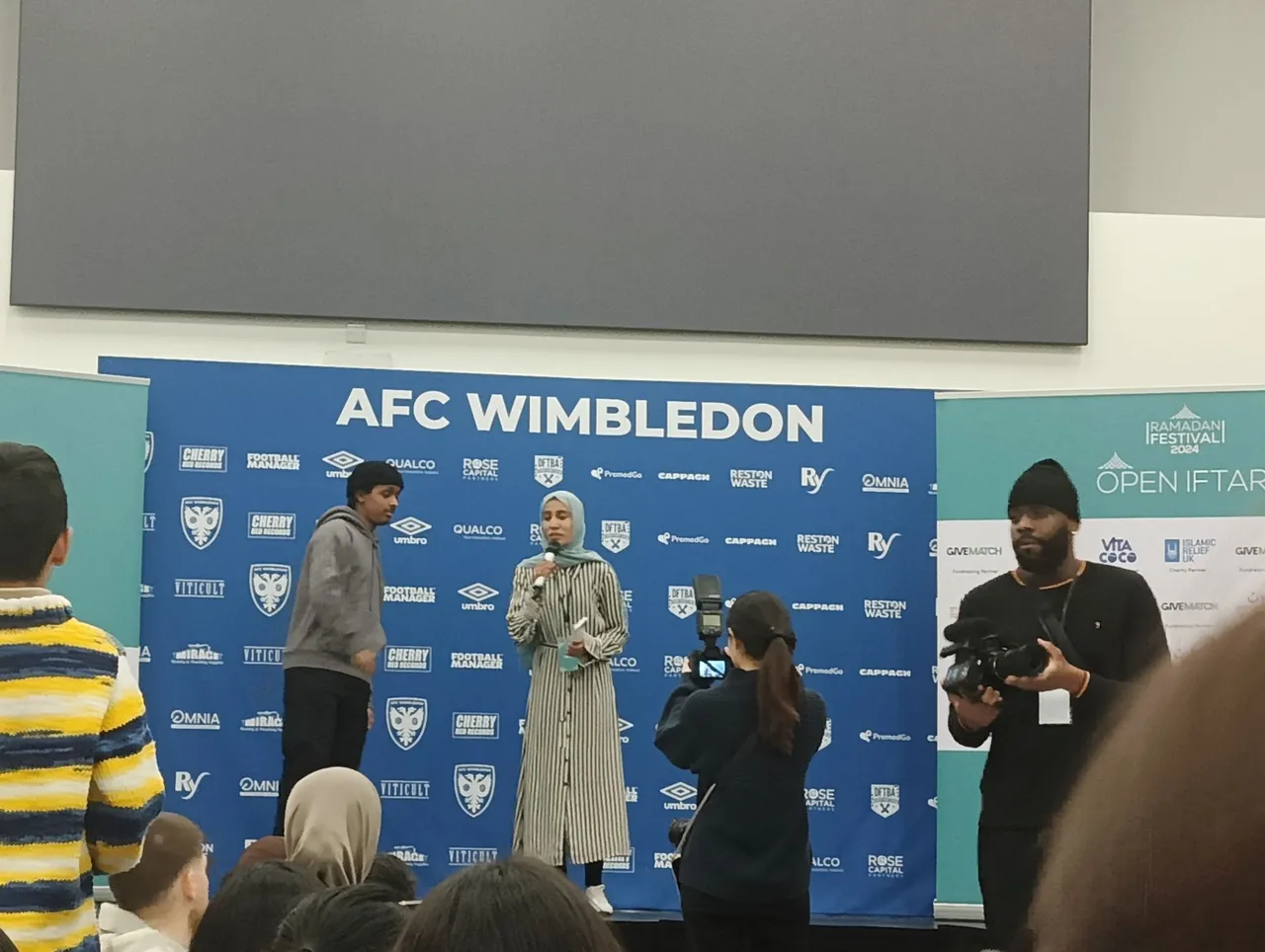 Merasakan Pengalaman Buka Puasa di Stadion Klub Inggris Asal London