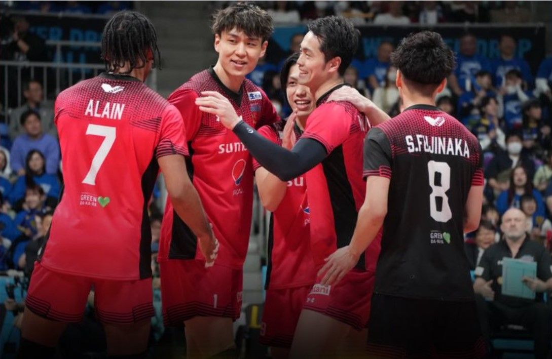 Suntory Sunbirds juara liga voli Jepang atau V.League Divisi 1 2023/2024 usai mengalahkan Panasonic Panthers, Minggu (31/3/2024)/foto: Twitter Suntory Sunbirds.