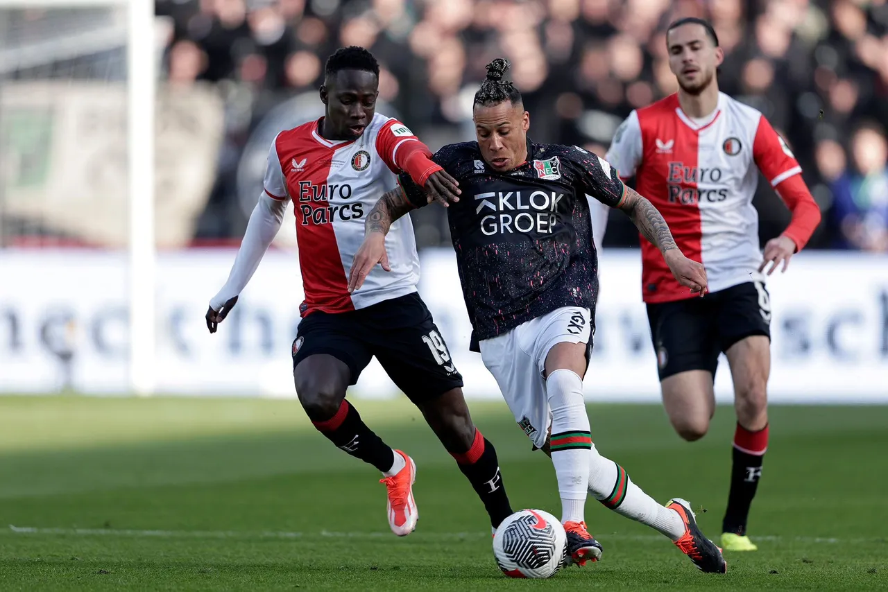 Hasil Feyenoord vs Nijemegen: Ada Kebakaran! Verdonk cs Kalah di Final