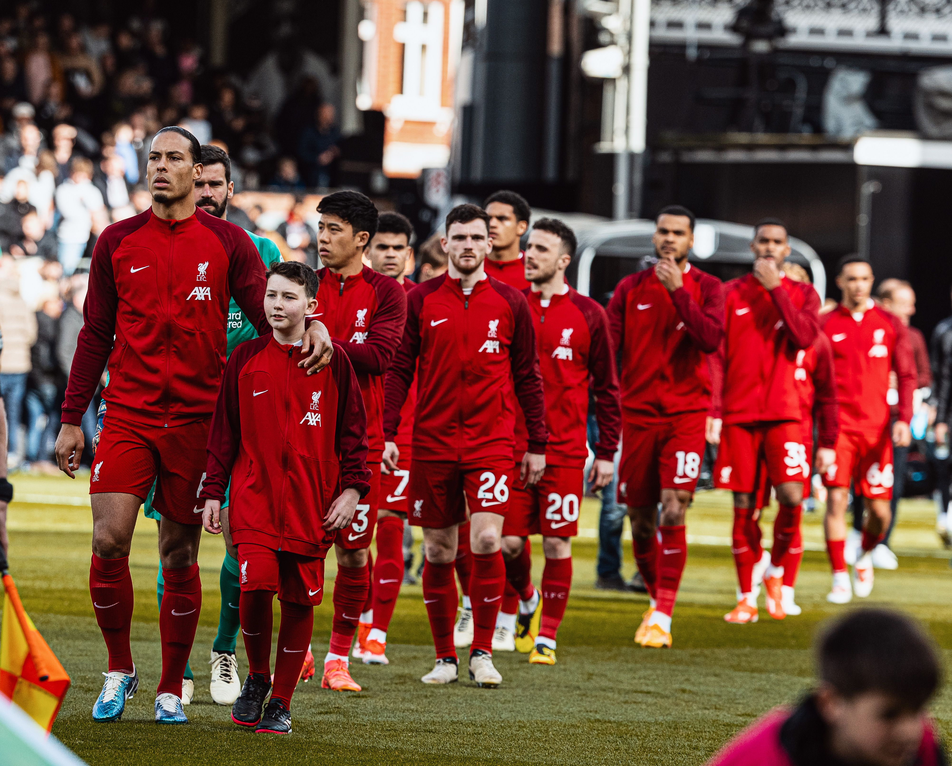 Berikut adalah link live streaming Liverpool vs Tottenham Hotspur yang digelar Minggu (5/5/2024) pukul 22.30 WIB sebagai laga pekan 36 Premier League 2023/2024.