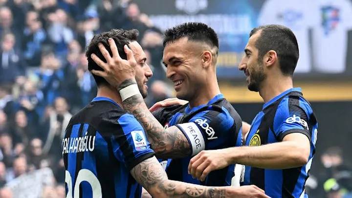 Berikut adalah link live streaming Sassuolo vs Inter Milan yang digelar Minggu (5/5/2024) pukul 01.45 WIB sebagai laga pekan 35 Serie A 2023/2024.