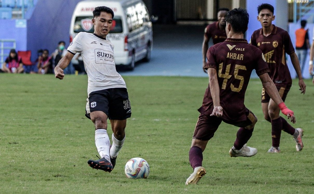 RANS Nusantara FC dipastikan terdegradasi ke Liga 2 setelah kalah 2-3 dari PSM Makassar, Selasa (30/4/2024)/foto: Twitter RANS Nusantara FC.