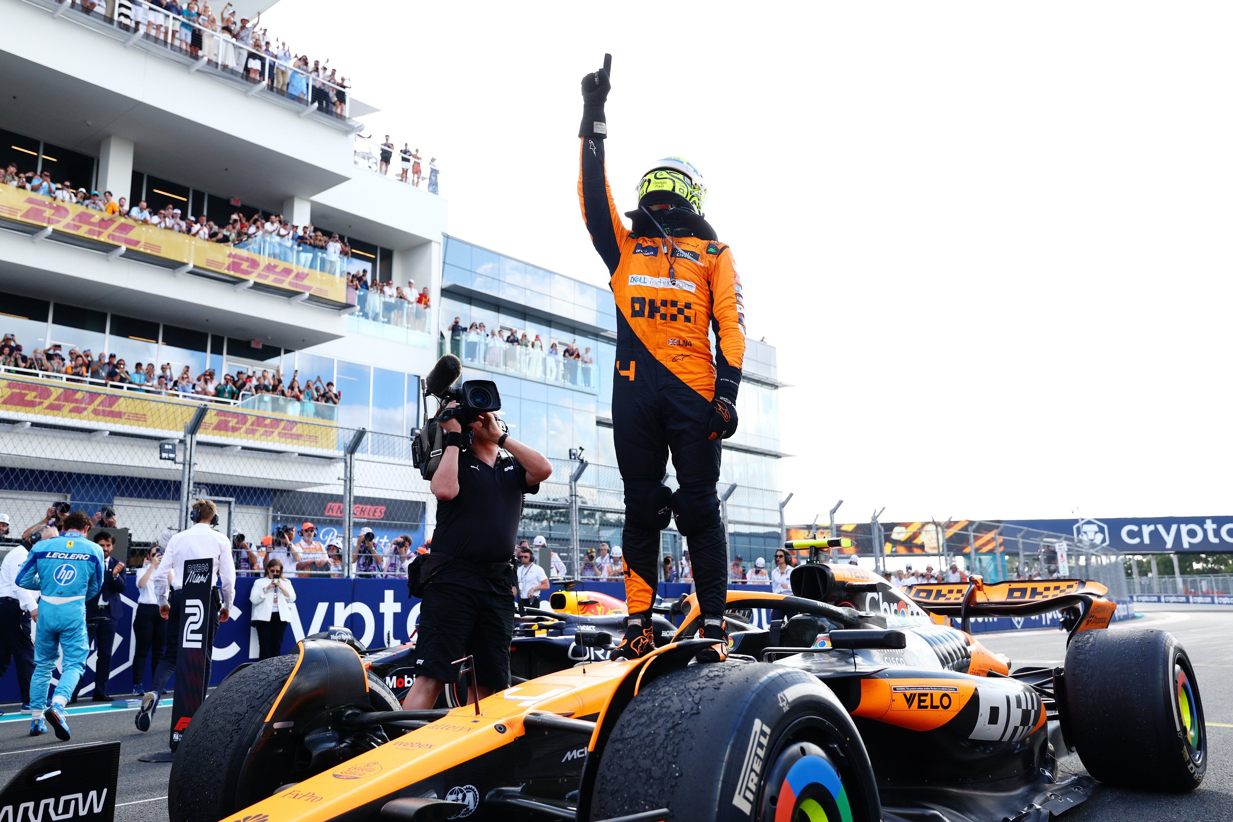 Sukses Lando Norris menjuarai Formula 1 (F1) GP Miami 2024 rupanya tidak membuat Max Verstappen kecewa karena harus duduk di podium kedua.