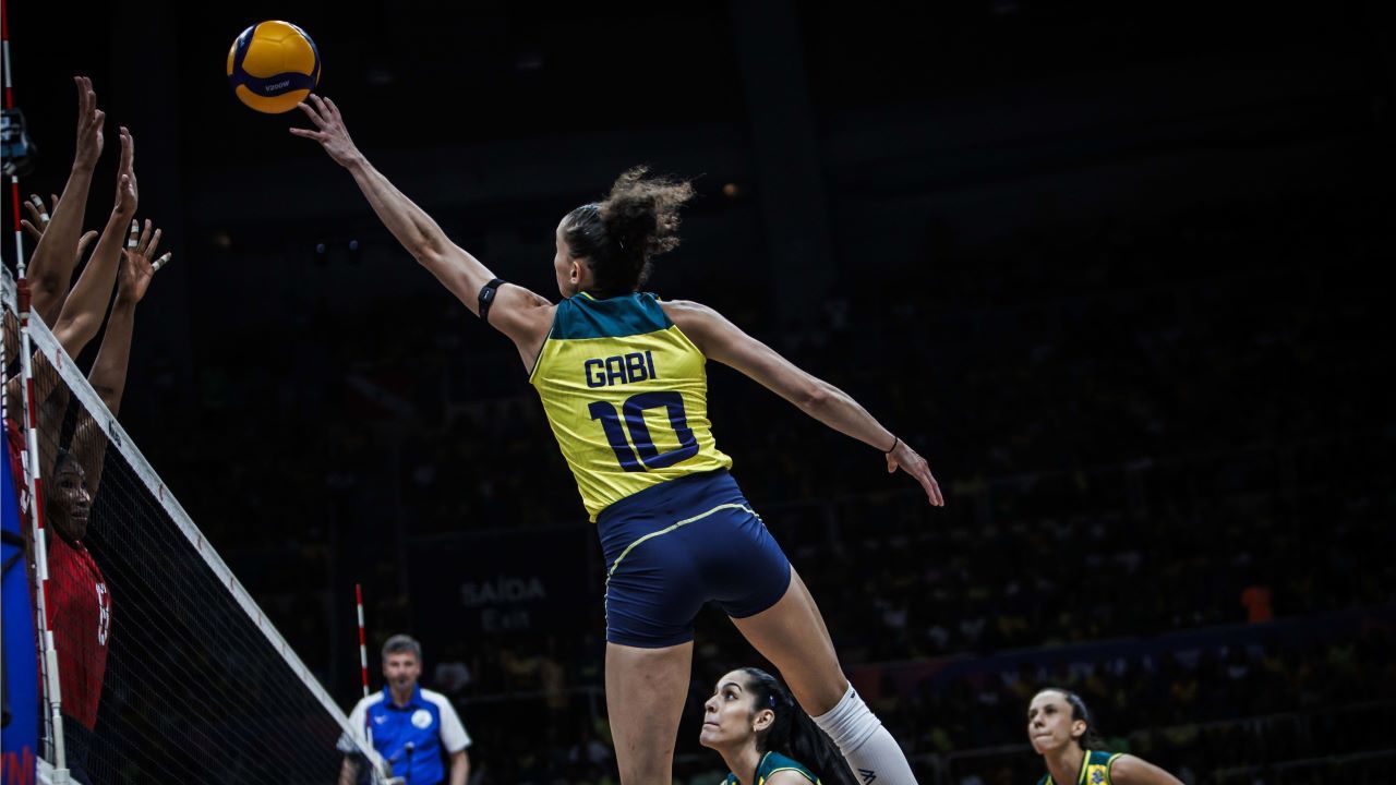 Pevoli putri Brasil, Gabriela  Guimaraes/ Laman Volleyball