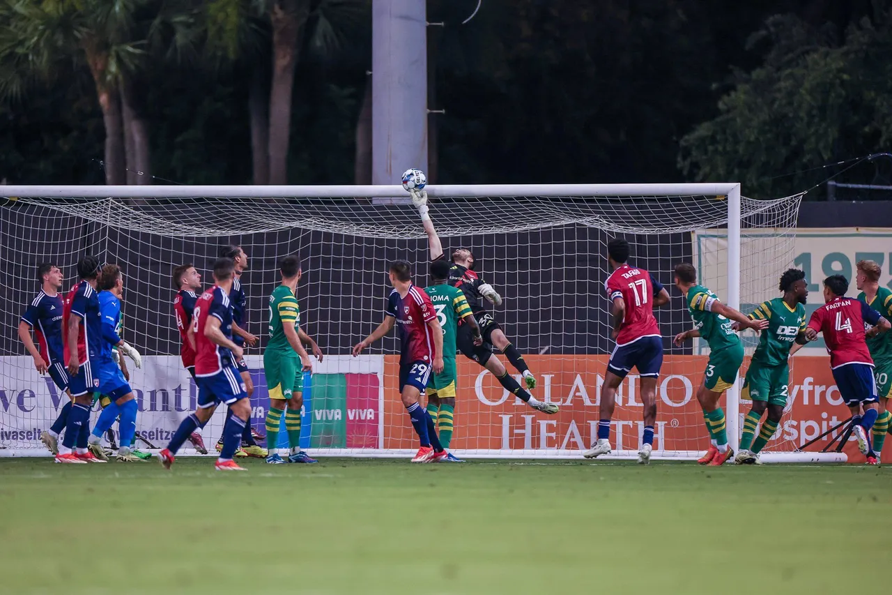 FC Dallas Menang, Maarten Paes Jadi Man of the Match