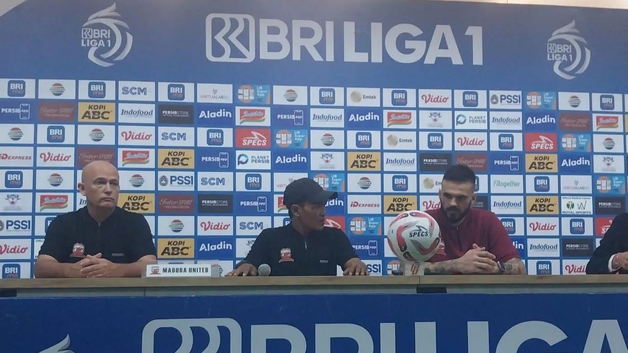 Pelatih Madura United, Rakhmat Basuki/Sportcorner Muhammad Nurhendra Saputra