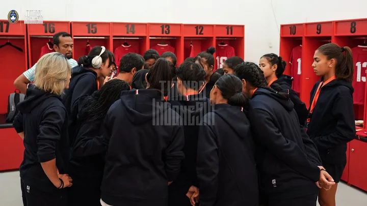 Timnas Indonesia putri meraih kemenangan meyakinkan 5-1 atas Singapura pada Selasa (28/5/2024) malam WIB di Stadion Madya GBK.