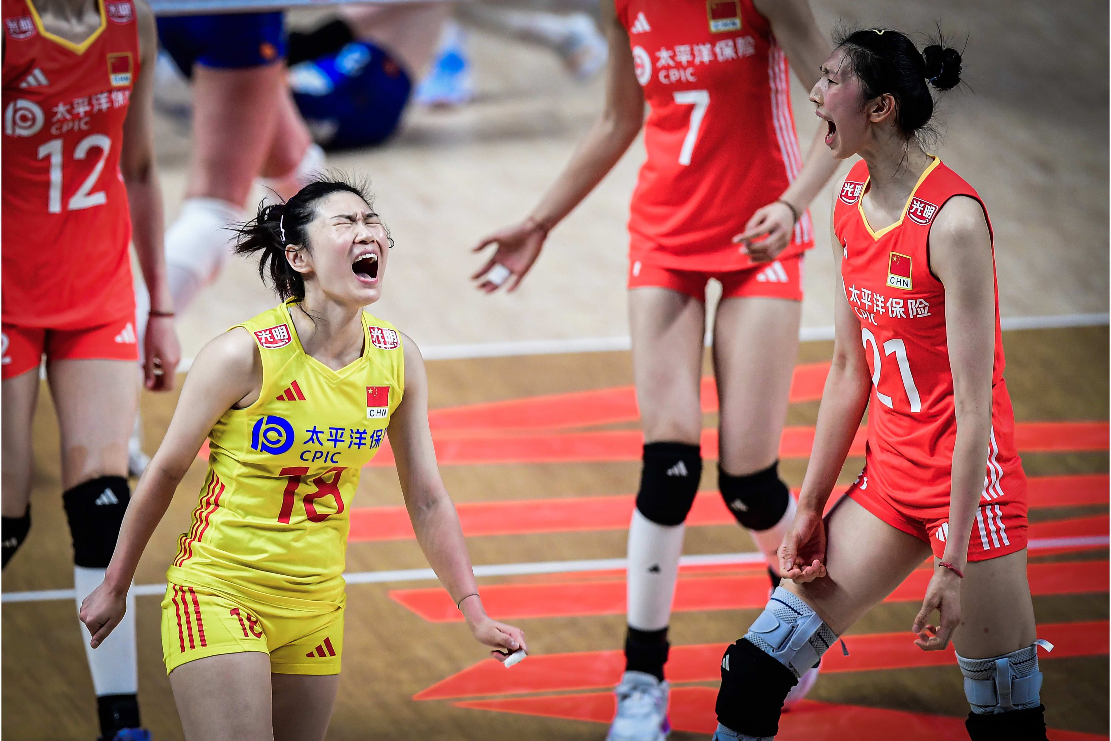 China memulai pekan kedua Volleyball Nations League (VNL) 2024 Putri dengan baik usai menggebuk Belanda pada Rabu (29/5/2024) malam WIB.