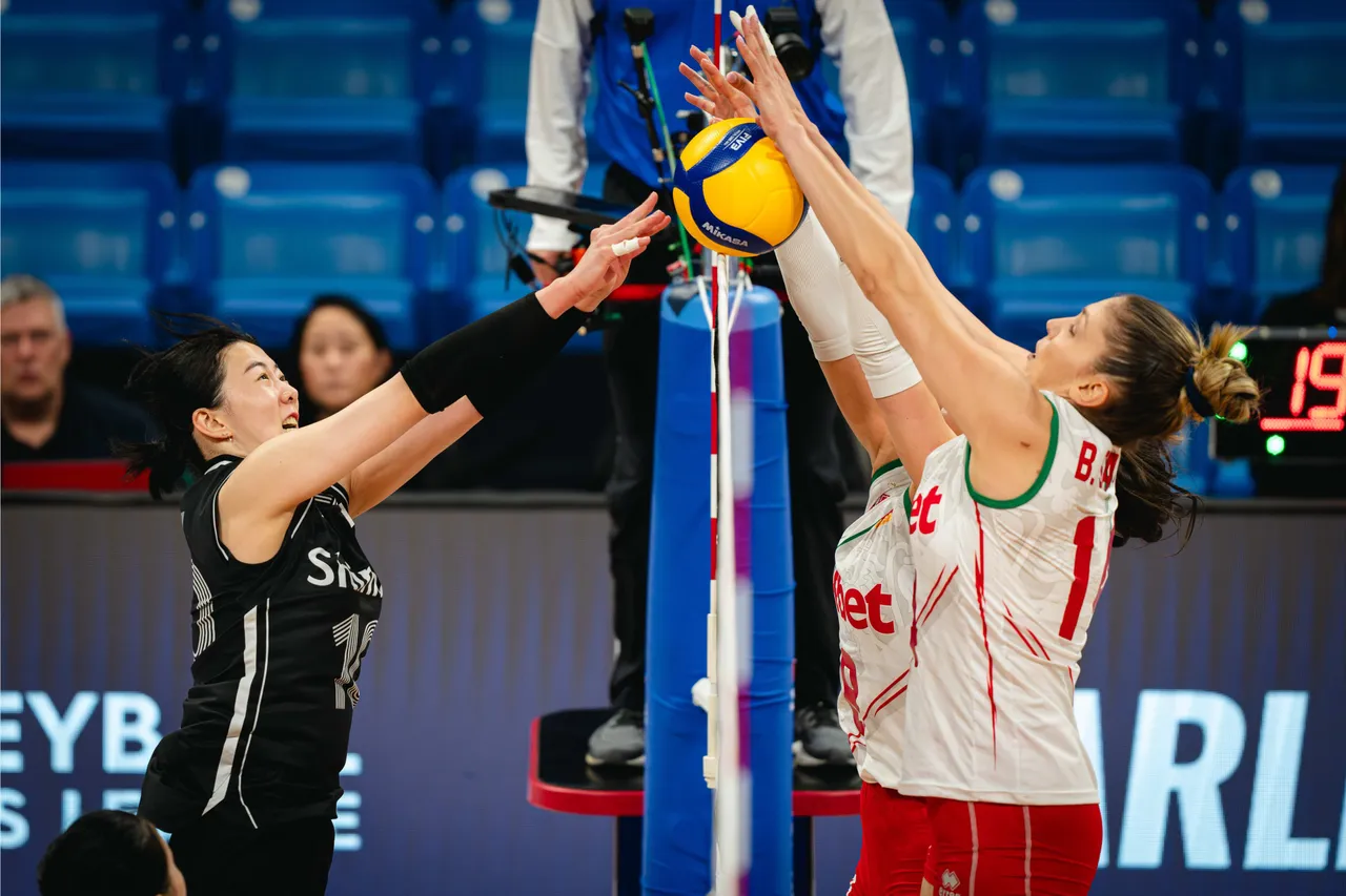 Berikut adalah link live streaming laga Volleyball Nations League (VNL) 2024 Putri antara Belanda vs Korea Selatan yang digelar Minggu (16/6/2024) ini pukul 09.30 WIB.