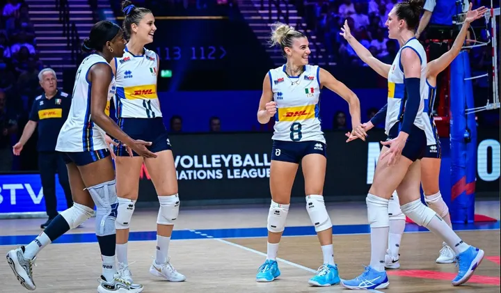 Italia mengalahkan China dalam tiga set langsung di pekan kedua VNL 2024 putri, Minggu (2/6/2024)/foto: Volleyball World.