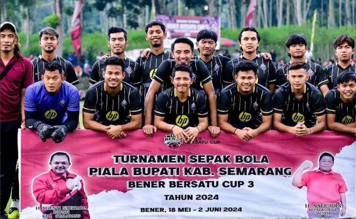 Beberapa pemain Liga 1 dan Liga 3 terlibat aksi kericuhan dan pengeroyokan terhadap wasit di final Piala Bupati Semarang, Minggu (2/6/2024).