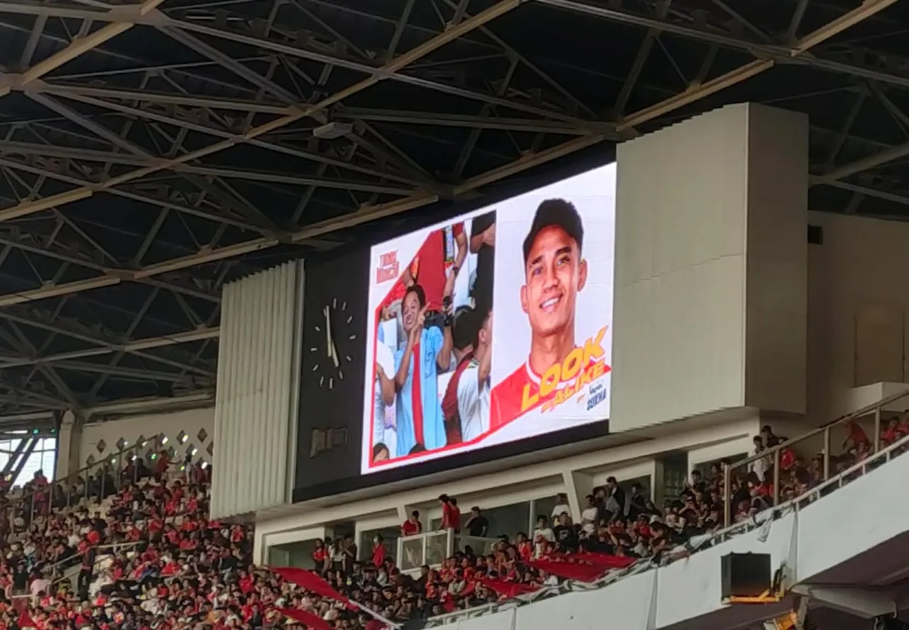 Tribun SUGBK saat Timnas Indonesia menjamu Irak di Kualifikasi Piala Dunia 2026, Kamis (6/6/2024)/foto: Dheidra Puspa/SportCorner.id