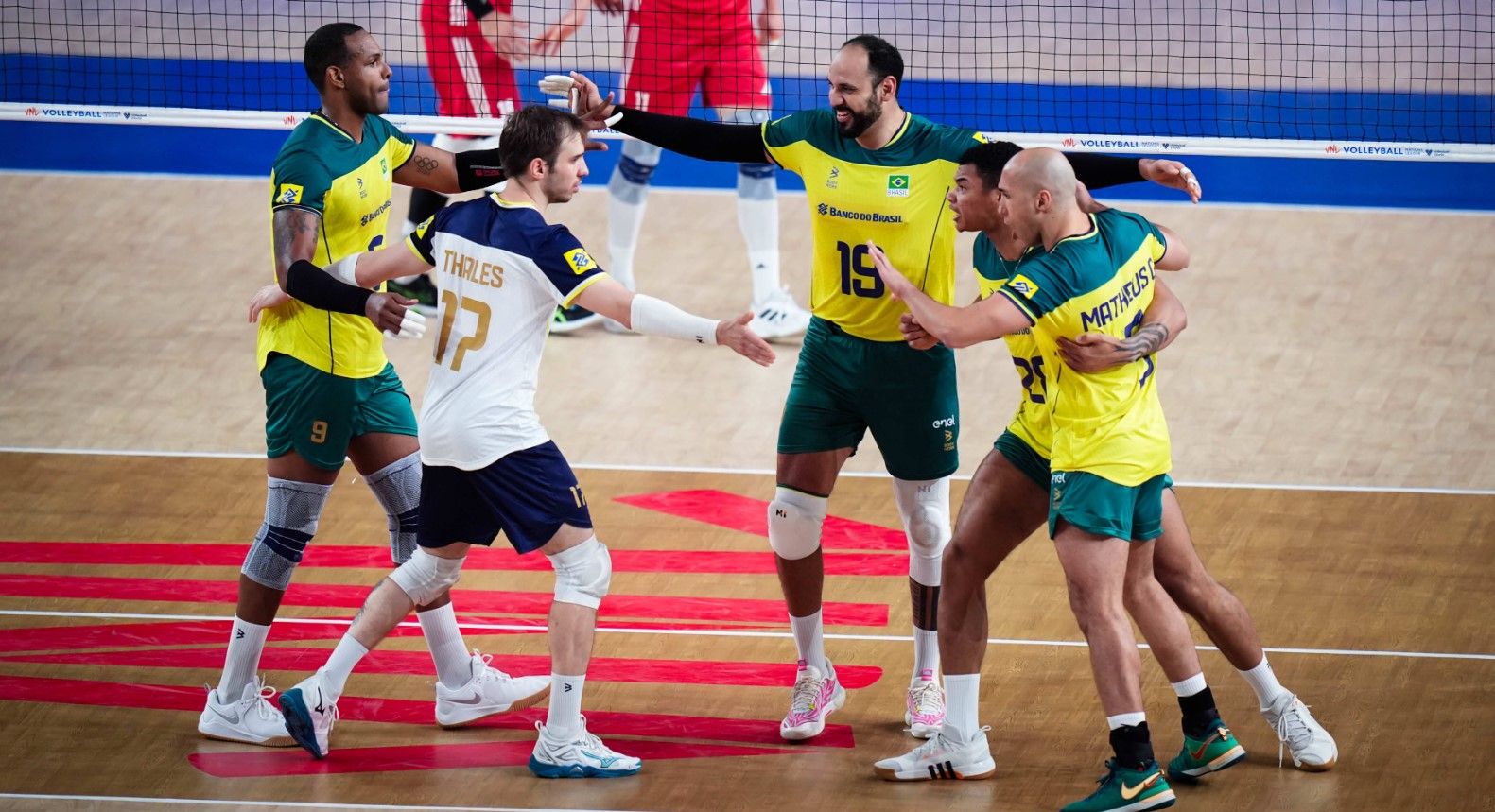 Brasil sukses menumbangkan Polandia dengan skor 3-1 di pekan kedua VNL 2024 putra, Sabtu (8/6/2024)/foto: Volleyball World.