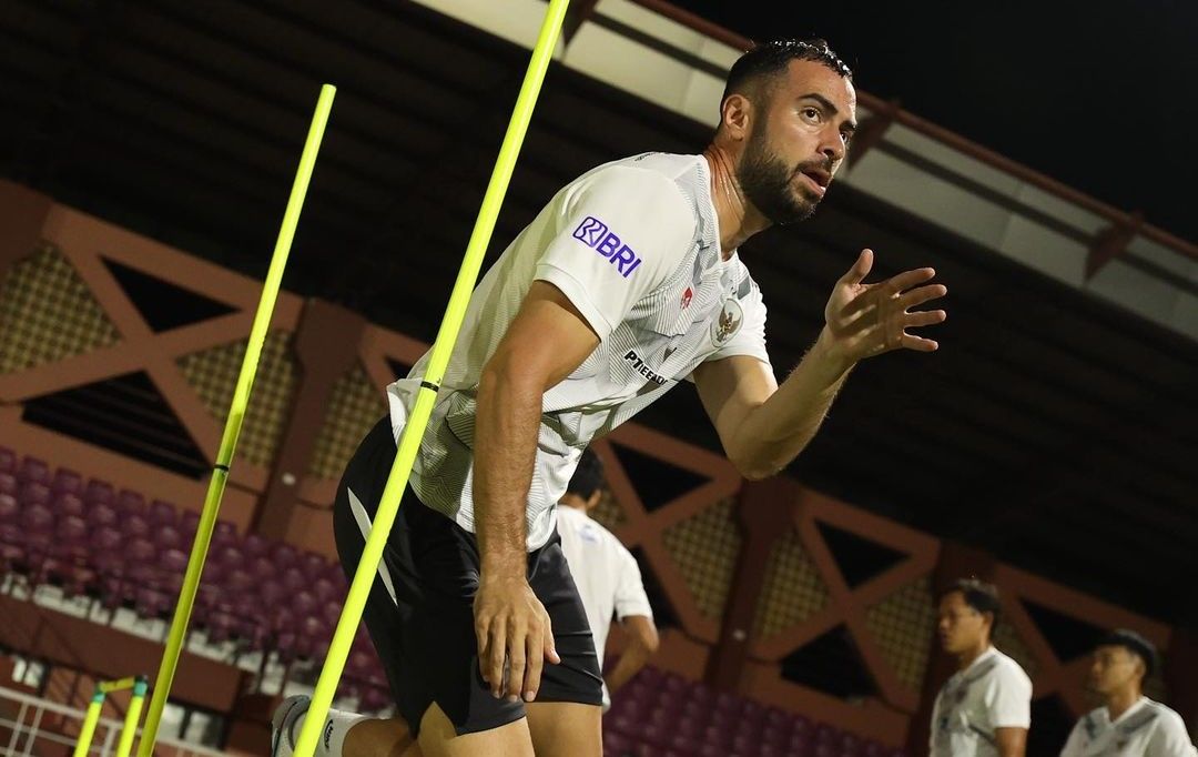 Jordi Amat saat melakoni sesi latihan bersama Timnas Indonesia jelang lawan Filipina/foto: IG Jordi Amat.