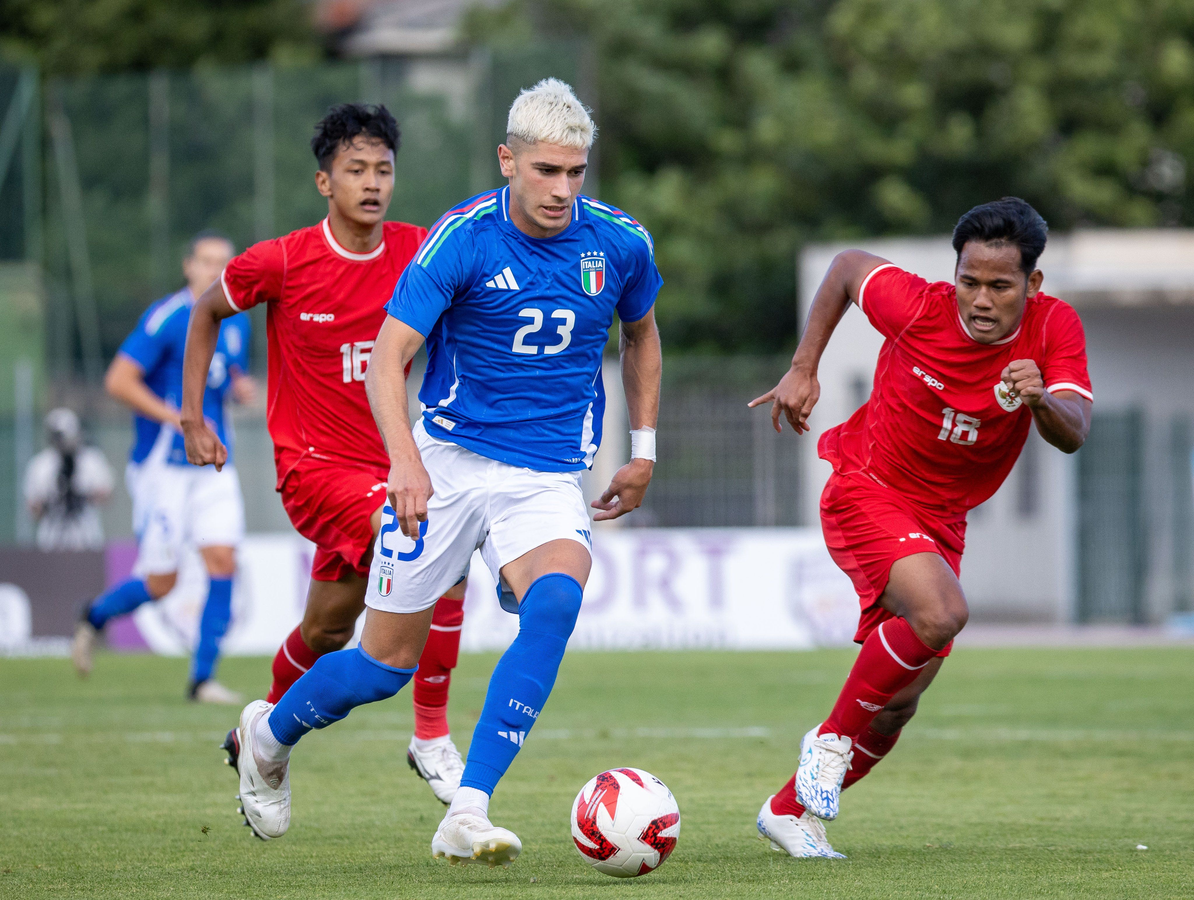 Berikut adalah update klasemen fase grup Toulon Cup 2024 pasca laga pamungkas yang pertemukan Italia vs Indonesia rampung digelar pada Kamis (13/6/2024).