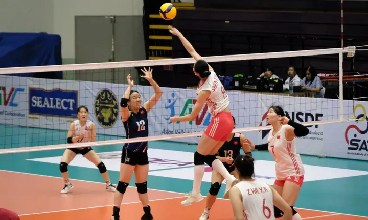 China menang 3-0 atas Hong Kong di Kejuaraan Voli Asia U-18 2024 putri, Selasa (18/6/2024)/foto: AVC.