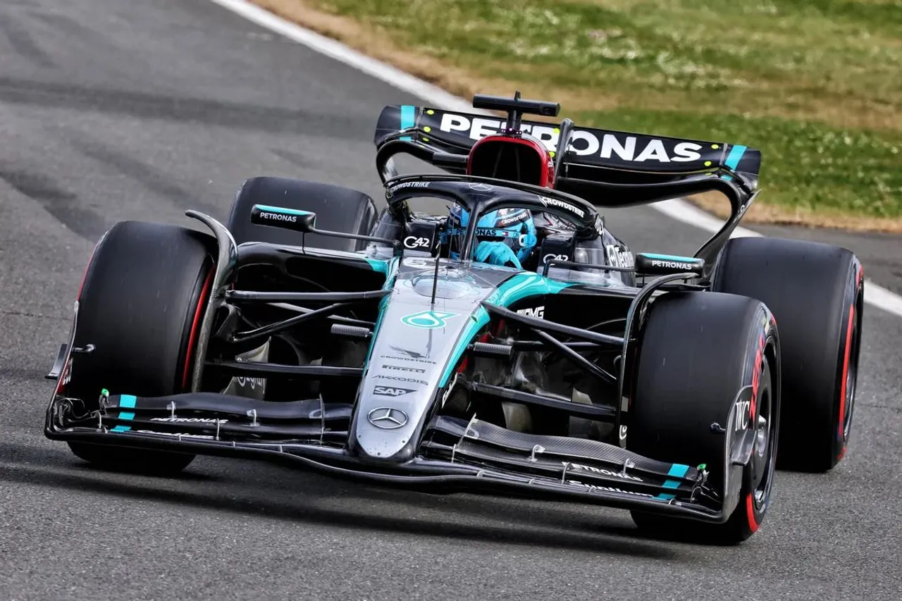 George Russell Start Terdepan di Race F1 GP Inggris 2024