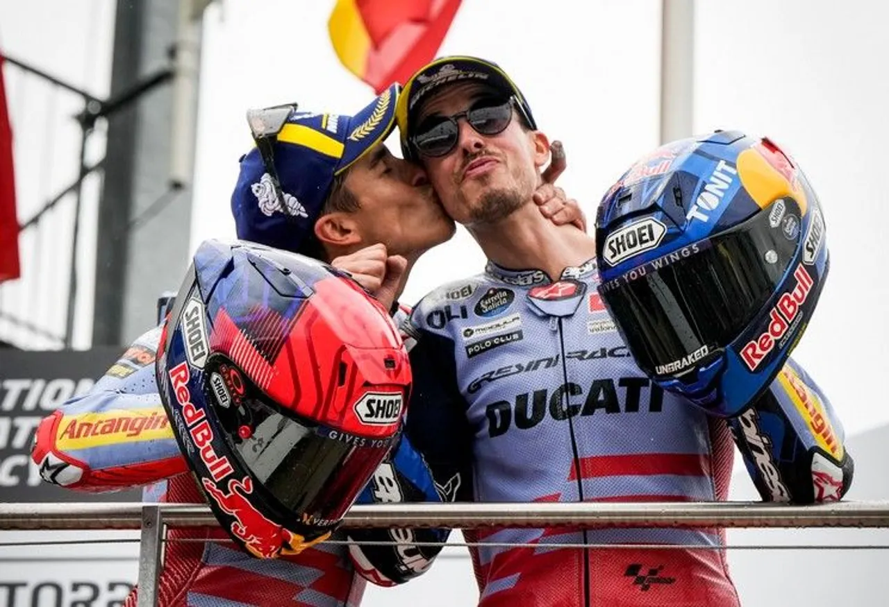 Podium Bareng Adik & Selamat dari Crash, Marquez Puas di MotoGP Jerman