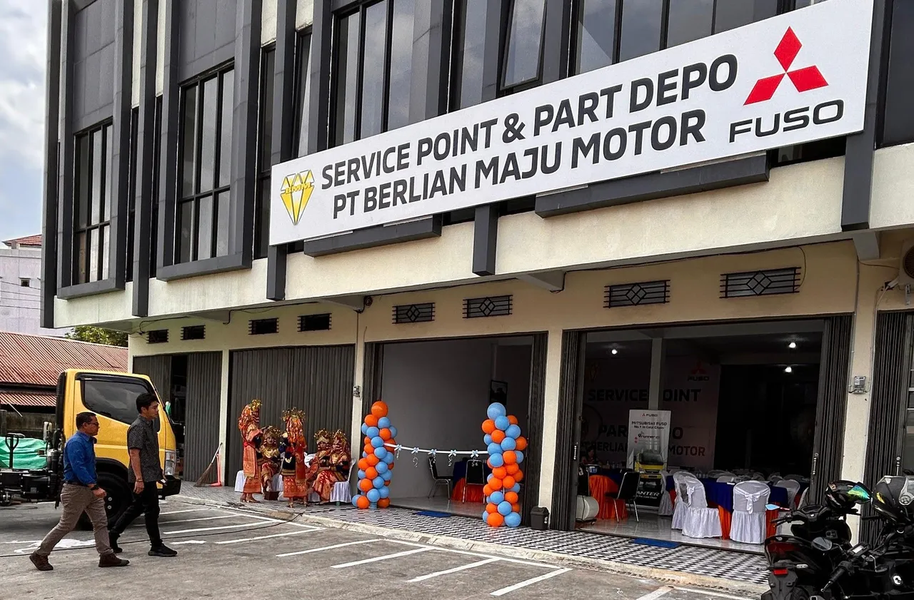 Fuso Buka Service Point di Muara Enim dan Mamuju