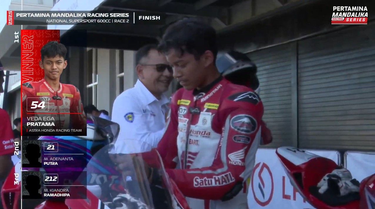 Veda Ega Pratama sukses memenangi race 2 Mandalika Racing Series putaran ketiga, Minggu (14/7/2024).