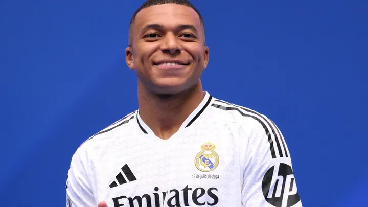 Segini Harga Mobil Kylian Mbappe yang Terlantar Gegara Gak Punya SIM