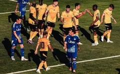 wolves vs como 1907.jpg - Wolverhampton Wanderers lakukan laga uji coba lawan Como 1907 pada Senin (15/7/2024)/foto: IG Wolves.