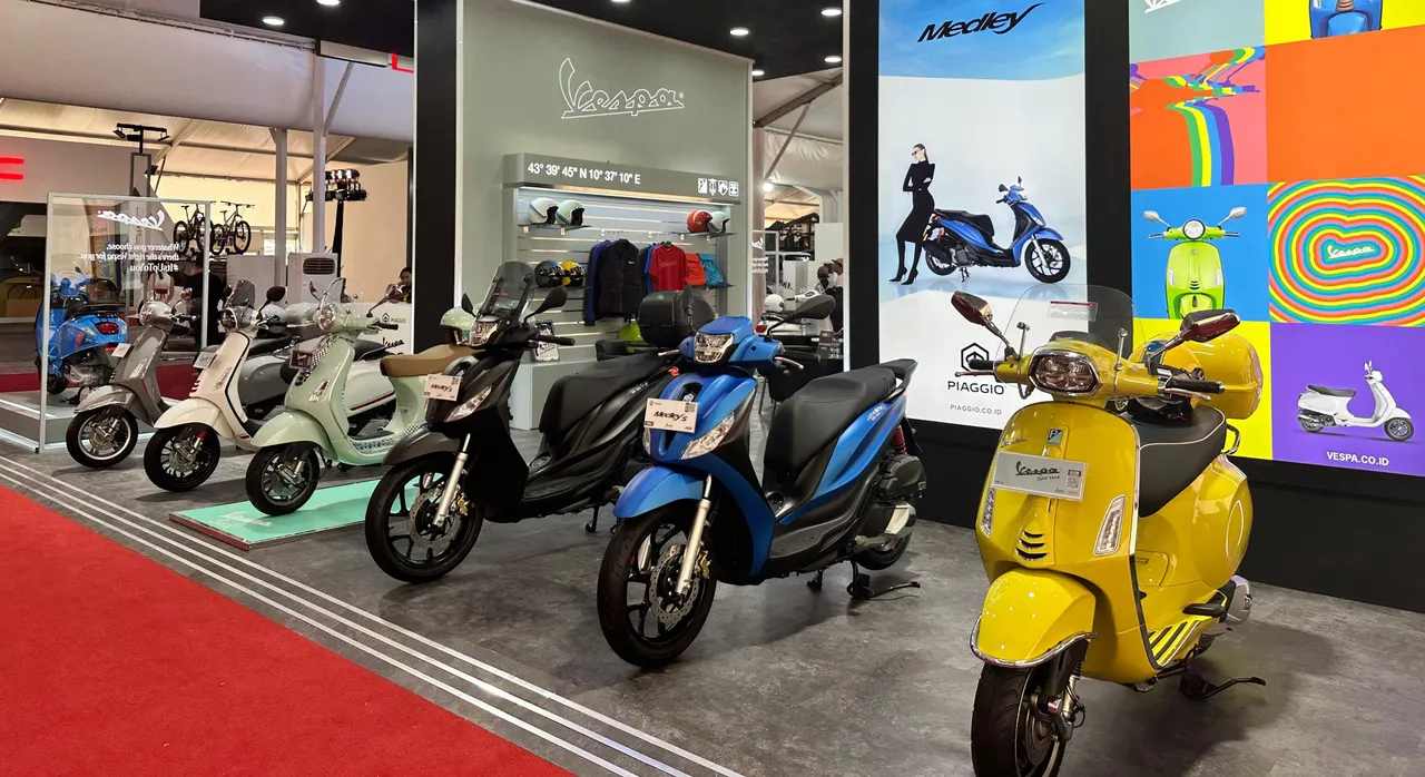 PID Pamerkan Vespa Pimavera dan Sprint Terbaru di GIIAS 2024