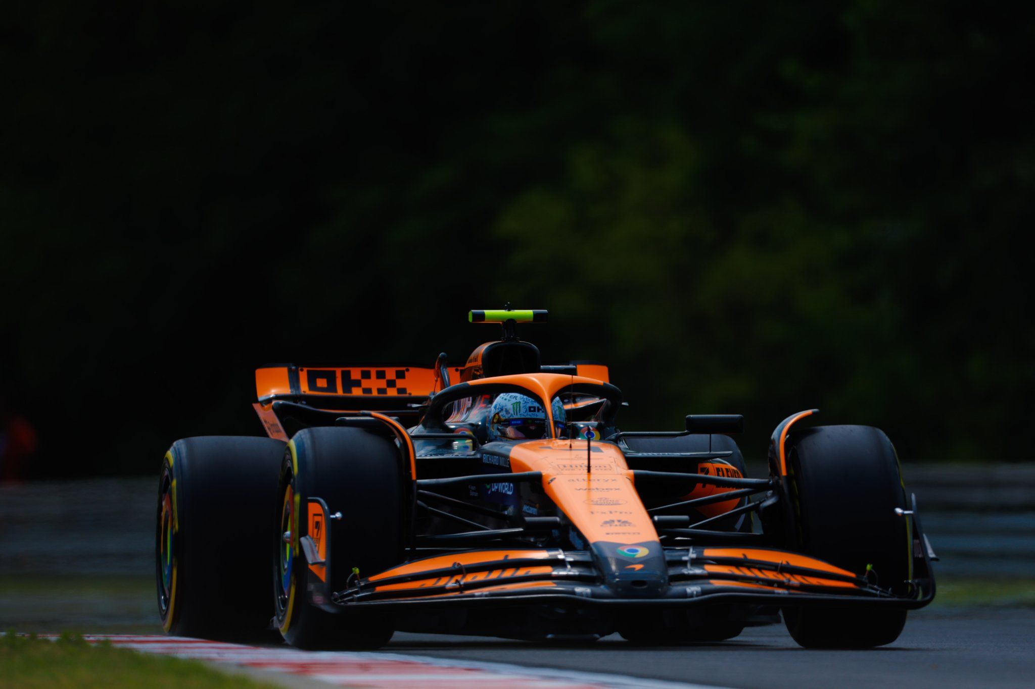 Berikut adalah hasil latihan terakhir alias final practice (FP) Formula 1 (F1) GP Hungaria 2024, Sabtu (20/7/2024), dimana duo McLaren berjaya.