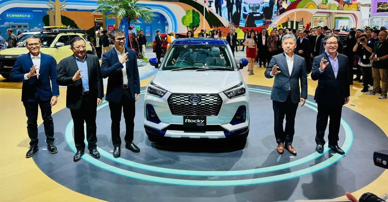 Daihatsu Pamerkan Rocky versi Hybrid