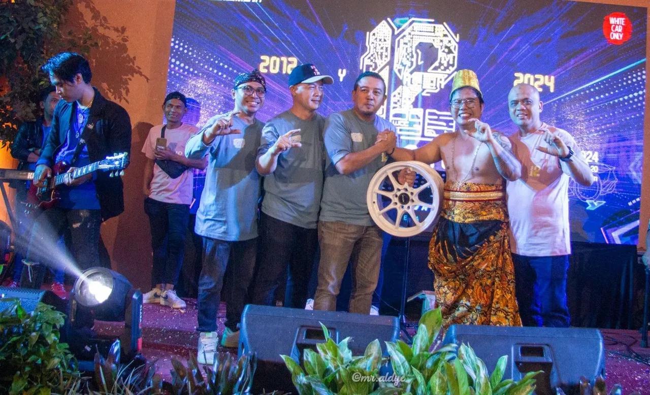 HUT Ke-12 White Car Community Putihkan Kawasan Lembang