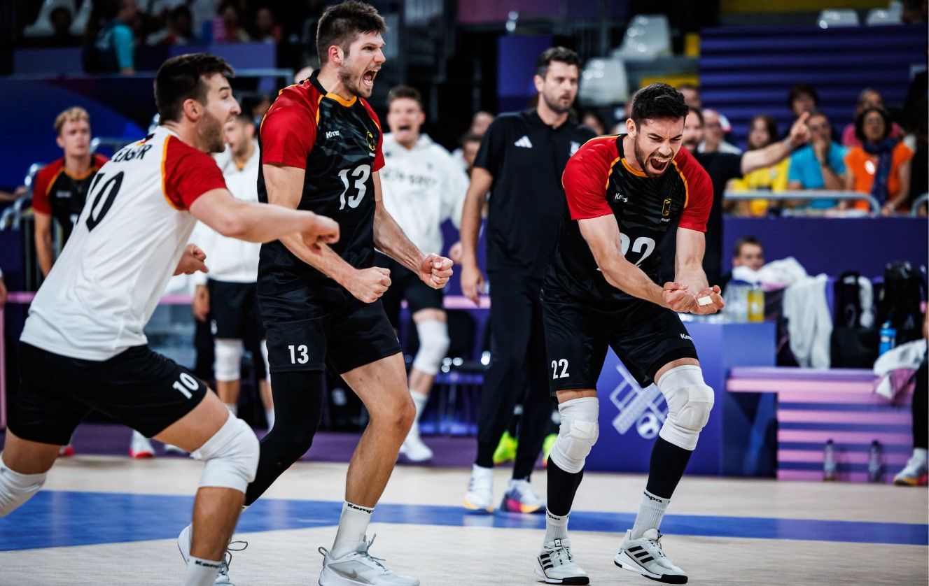 Jerman menang dramatis atas Jepang di laga pertama voli Olimpiade Paris 2024, Sabtu (27/7/2024)/foto: Volleyball World.