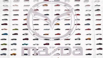 EMI hadirkan 'Museum Mazda Mini' Melalui Diecast Wall,
