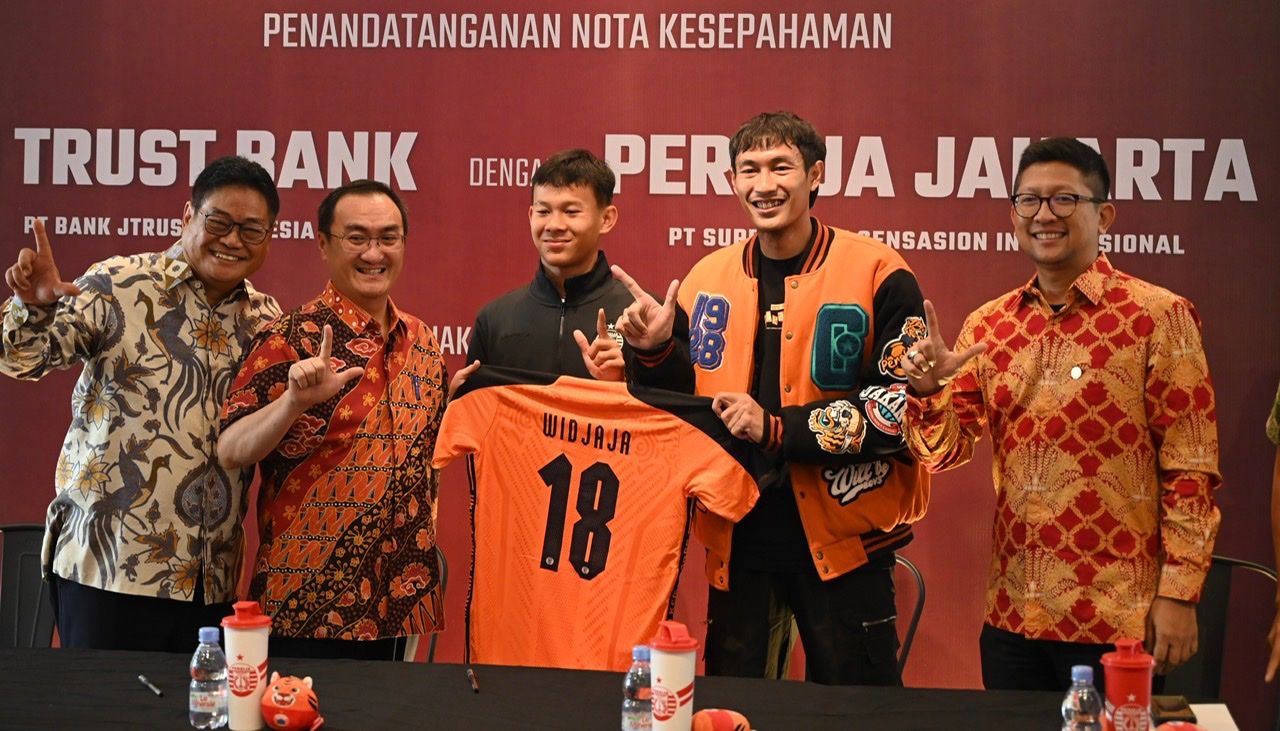 MoU antara Persija Jakarta dengan J Trust Bank pada Rabu (Persija.id)).