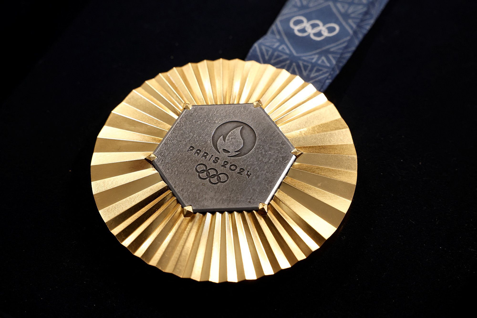 Emas Olimpiade Paris 2024 (olympics.com)