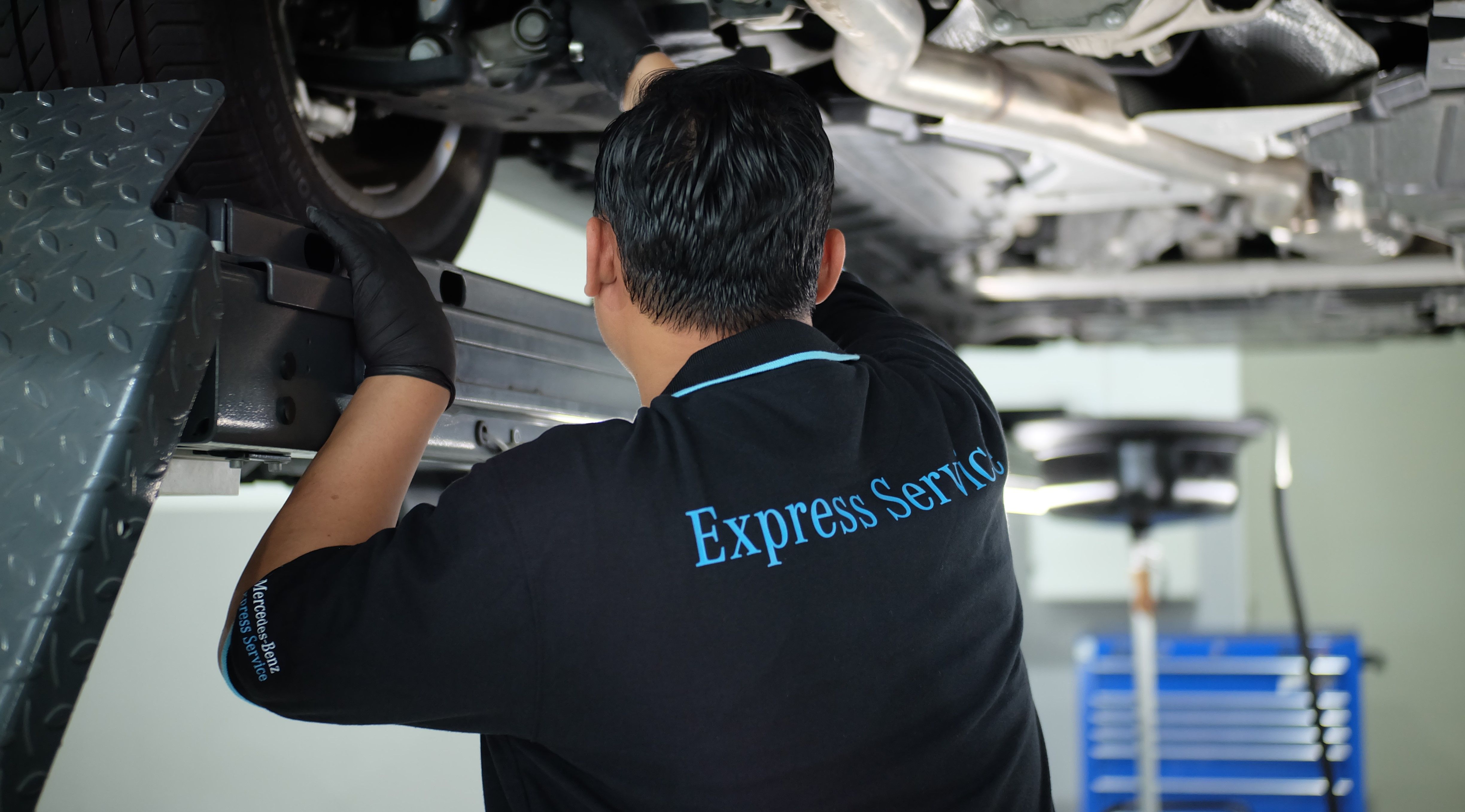 Mercedes-Benz Express Service - dok INCHCAPE INDONESIA