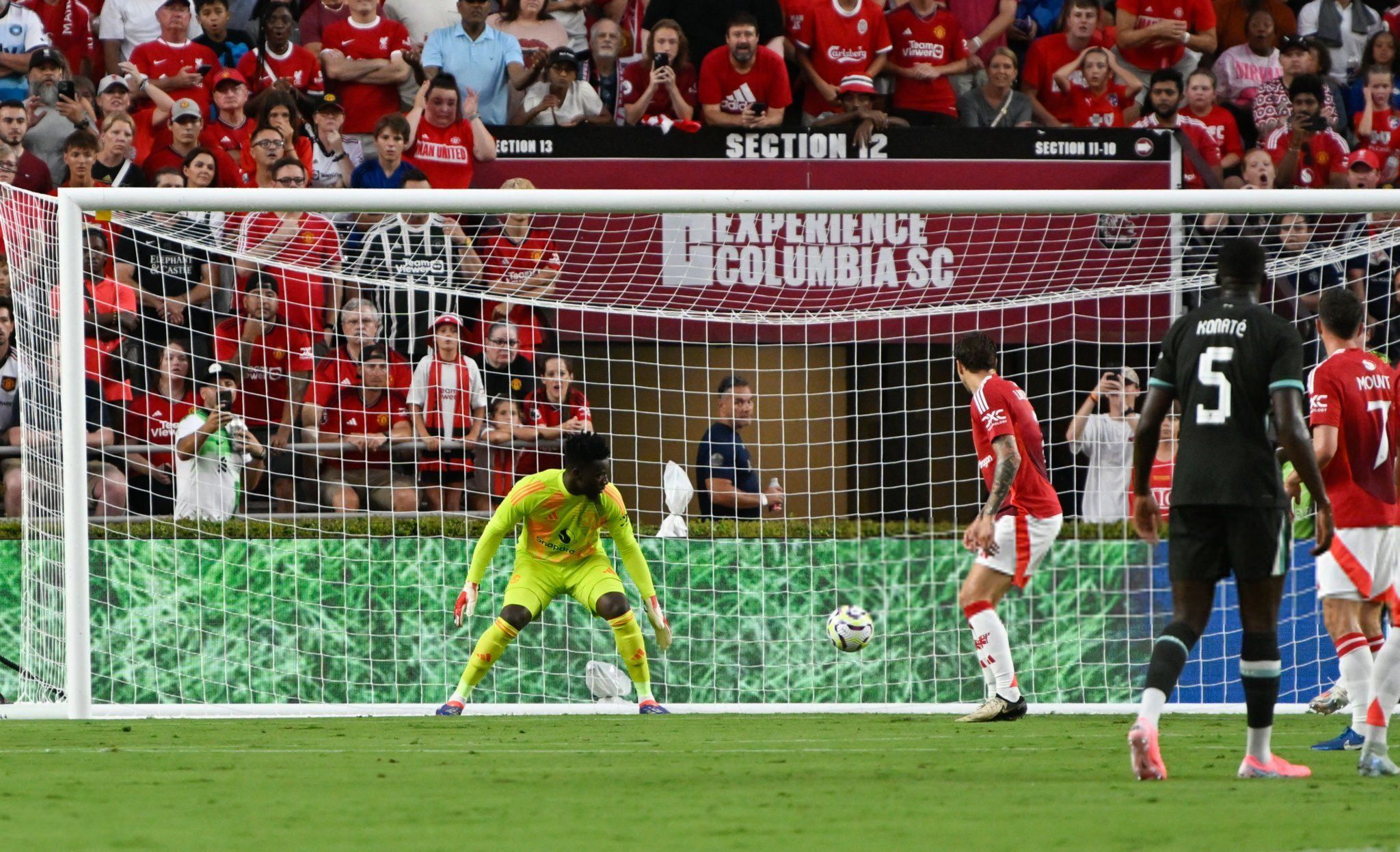 Andre Onana tak bereaksi saat gol pembuka di laga pramusim yang mempertemukan Liverpool vs Manchester United, 4 Agustus 2024 (x.com/SiaranBolaLive)