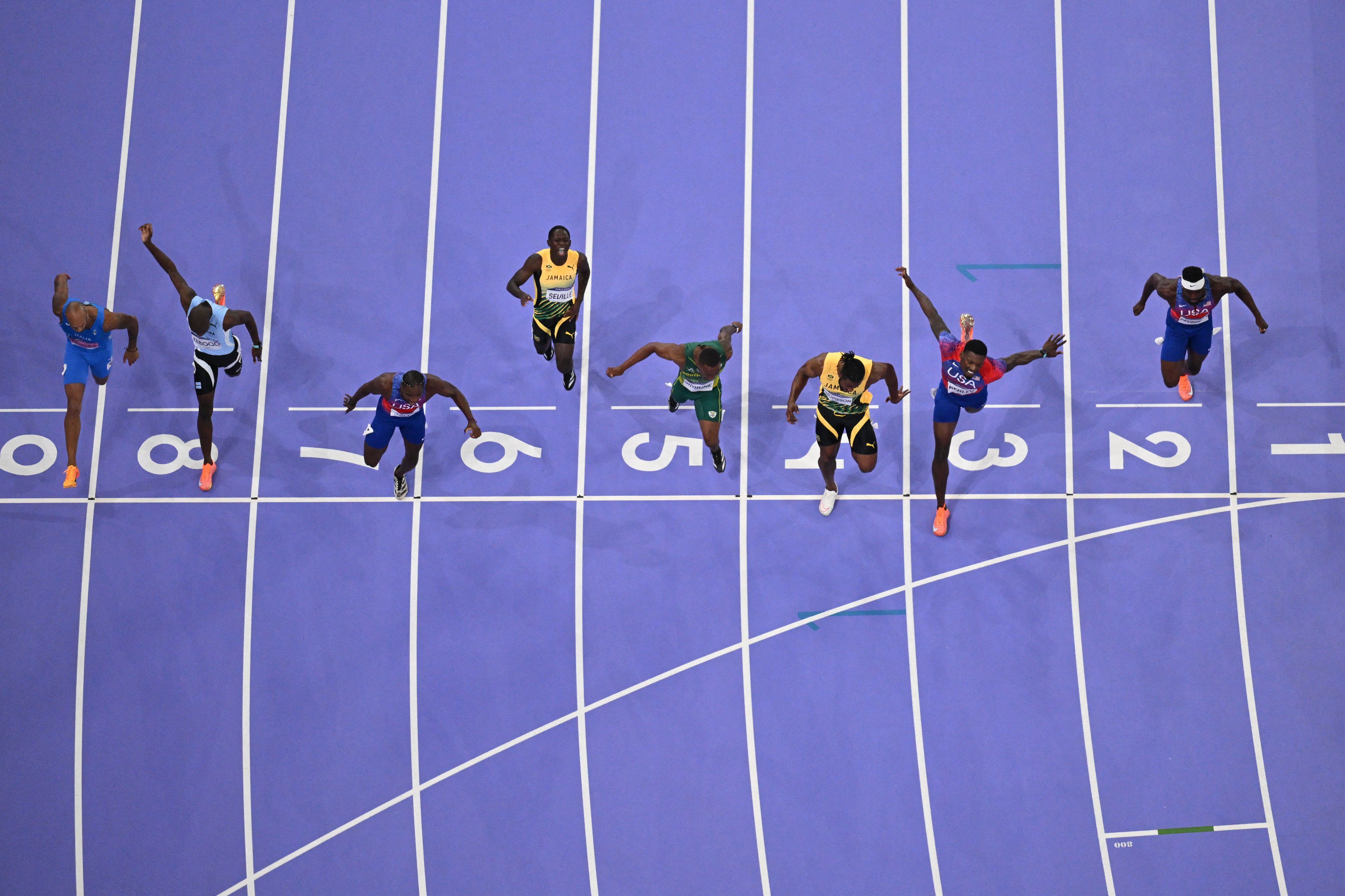 Final atletik 100 meter putra Olimpiade Paris 2024 di Stade de France, 4 Agustus (@bleacherreport)